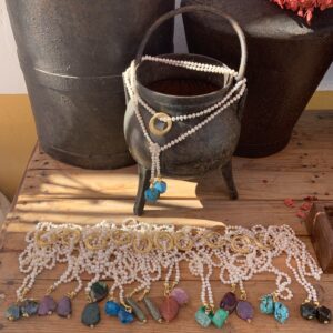 Colar de Perolas de Agua doce /argolas com banho de ouro "COLARES & PENDUREZAS"