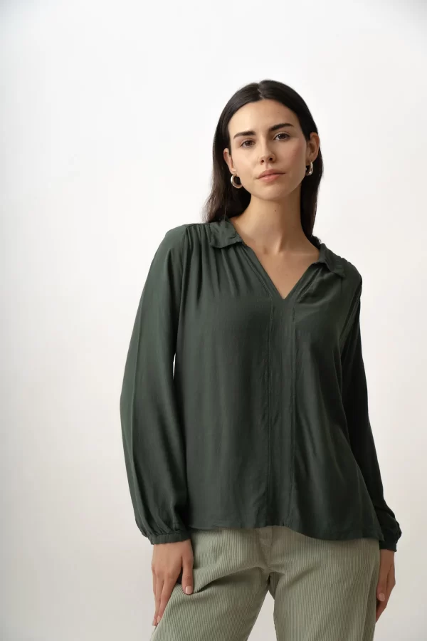 BLUSA MUFFLE POEMS
