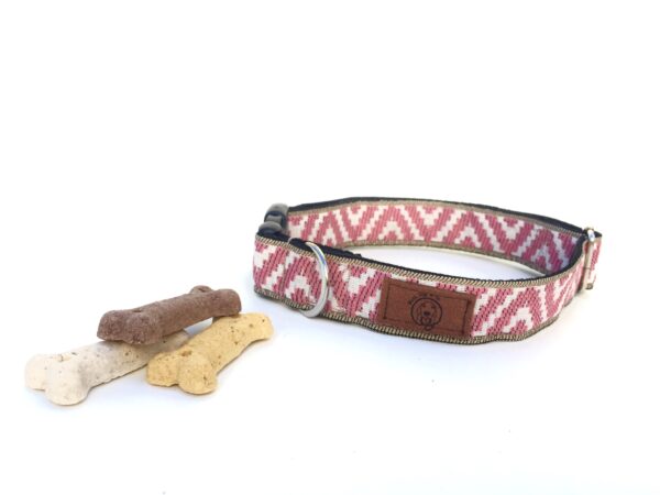 Coleira para cão étnica com padrão rosa velho, branco e beje